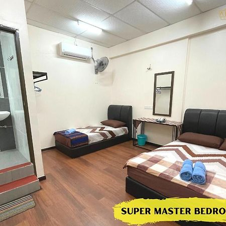 Adina Homestay Langkawi ~Spacious Homestay~ Kuah Exterior photo